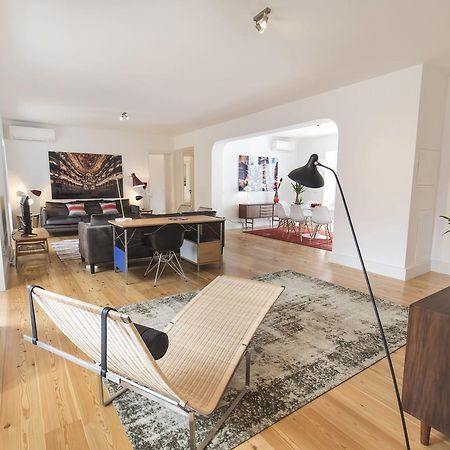 Lovelystay - Chic, Citrus Home - Private Garden Lisboa Екстериор снимка